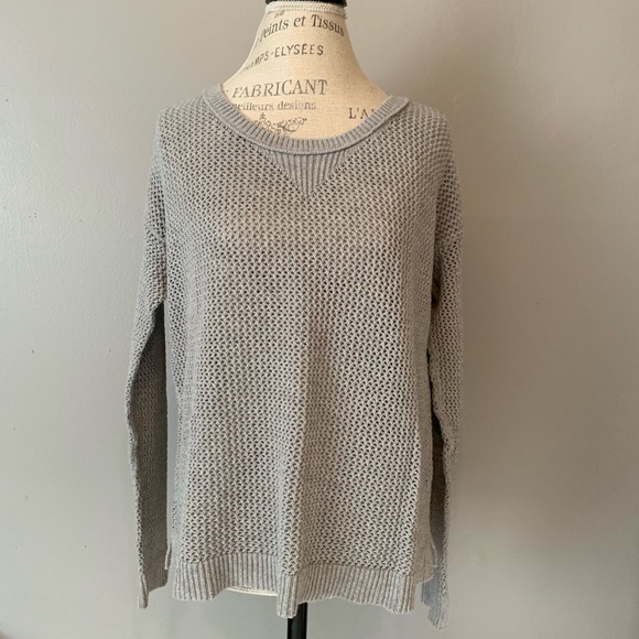 American Eagle Outfitters Sweaters - ⭐️ 5 for $25 American Eagle Grey Sweater